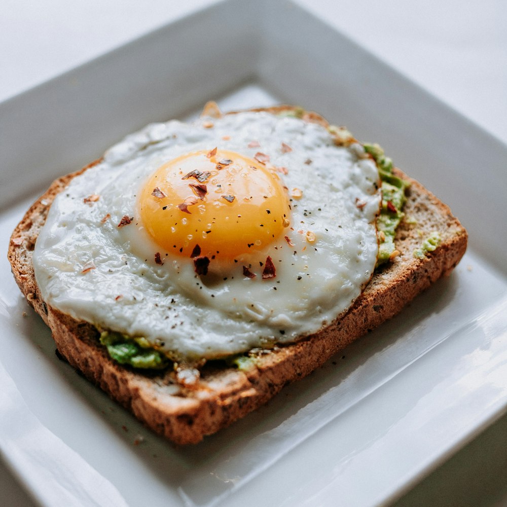 Breakfast & Lunch